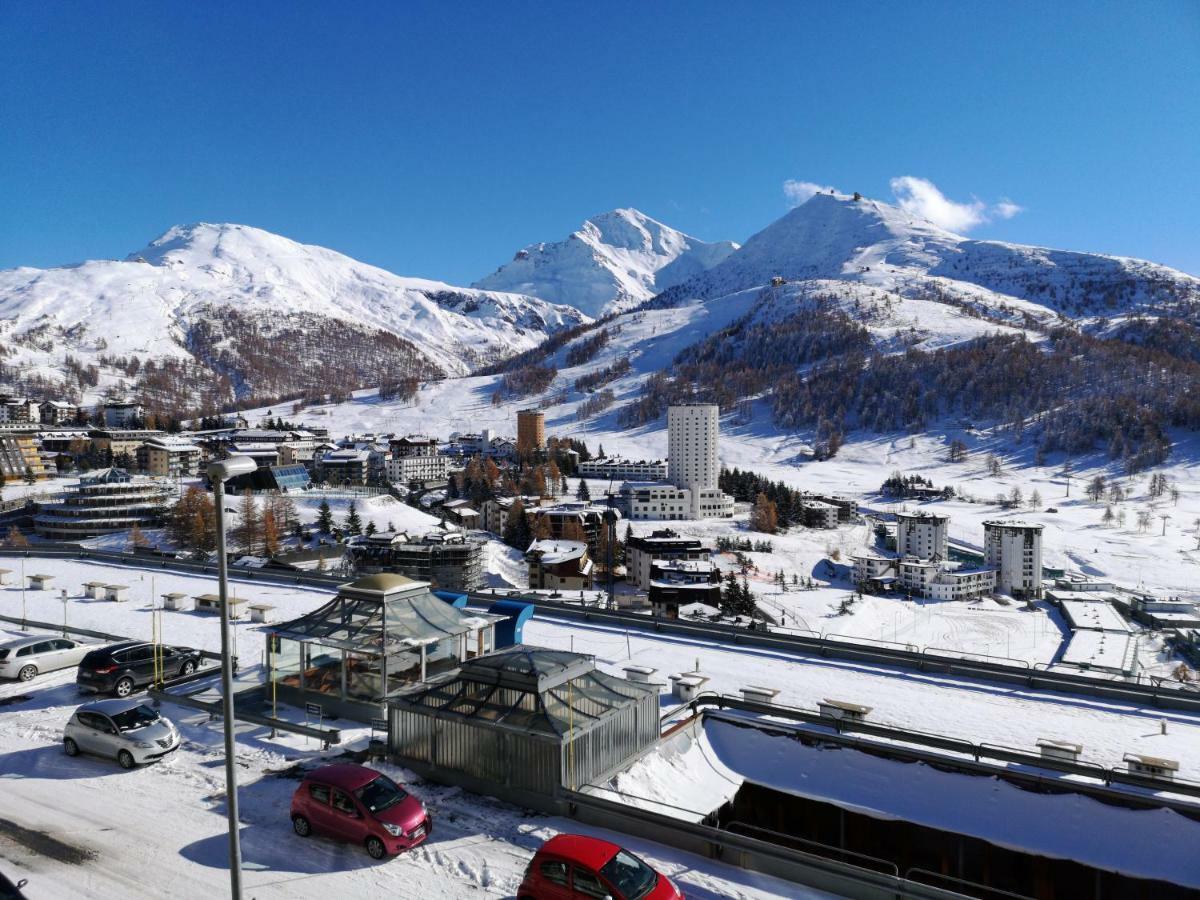 Hostdomus - Panoramic Residence Colle Colle Sestriere Exterior foto